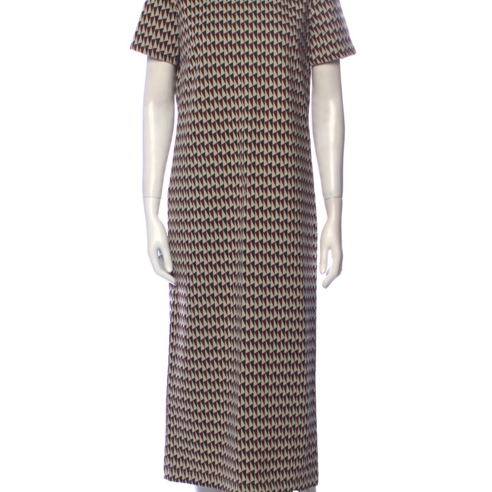Elegant Geometric Patterned Dress